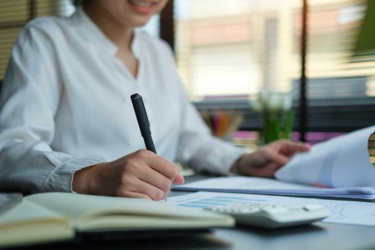 Terceirização de serviços administrativos e financeiros: conheça as vantagens