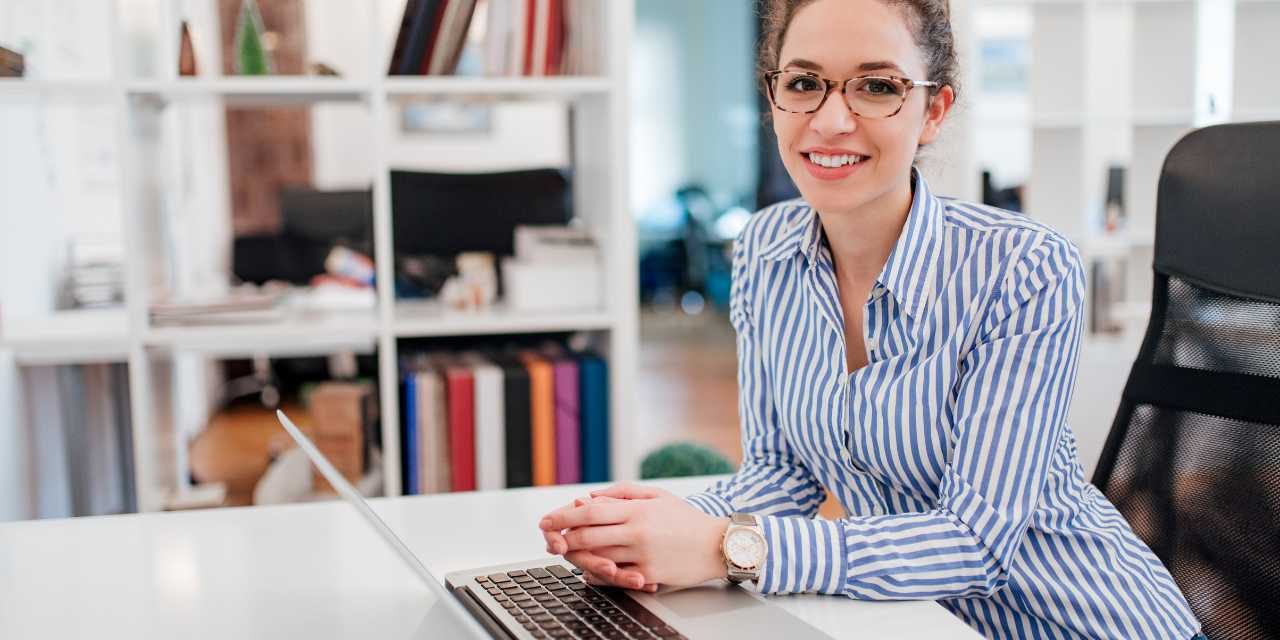 O que é assessoria administrativa terceirizada online?