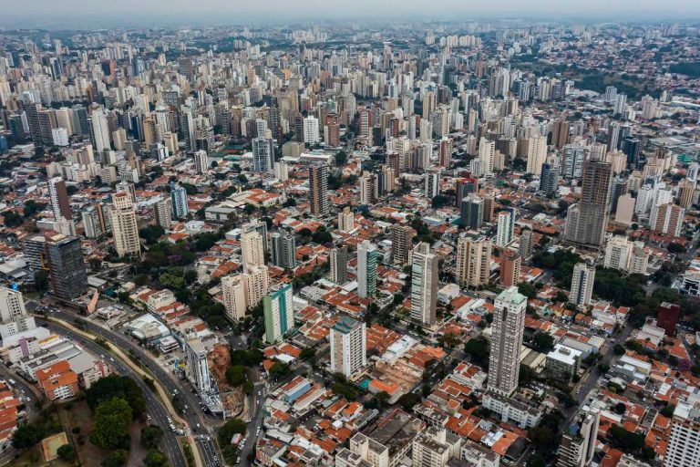 Empresas em Campinas Aderem à Terceirização do Administrativo