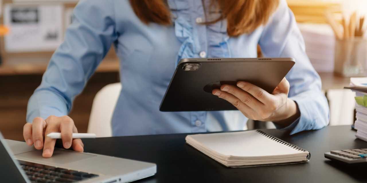 Como a Terceirização de Secretariado Virtual Reduz Custos Empresariais Como a Terceirização de Secretariado Virtual Reduz Custos Empresariais