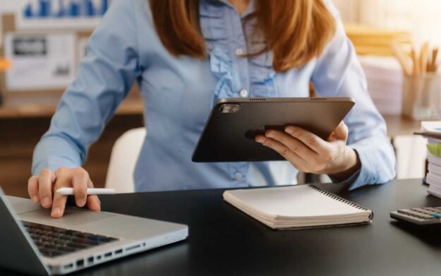 Como a Terceirização de Secretariado Virtual Reduz Custos Empresariais Como a Terceirização de Secretariado Virtual Reduz Custos Empresariais